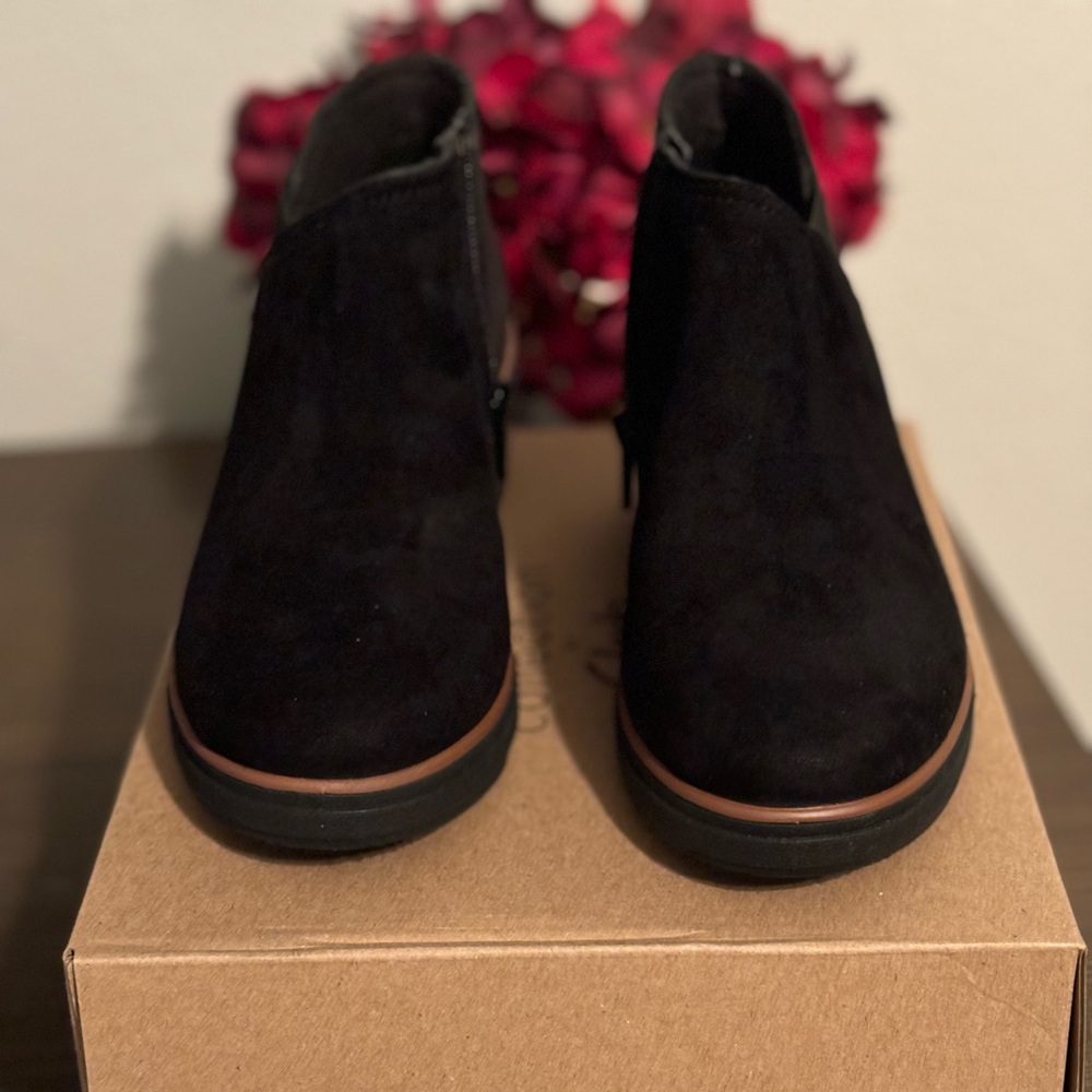 Clarks Suede and leather wedge booties new